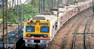 पश्चिम रेलवे ने उपनगरीय ट्रेन के आरक्षित डिब्बों के अवैध यात्री से 3 लाख वसूले, तृतीय पंथियों से 1 लाख